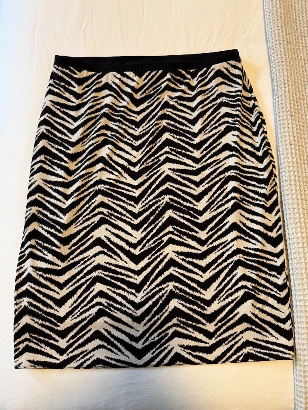 White House Black Market Zebra Print Pencil Skirt Size Medium